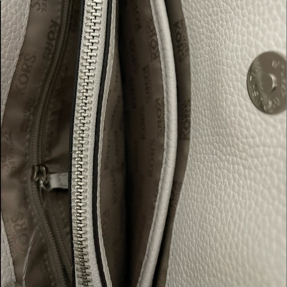 Handbag - Picture 4 of 8